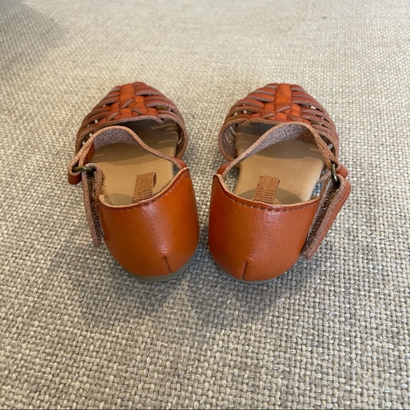 Old Navy Sandals Size 6 - Picture 2 of 3